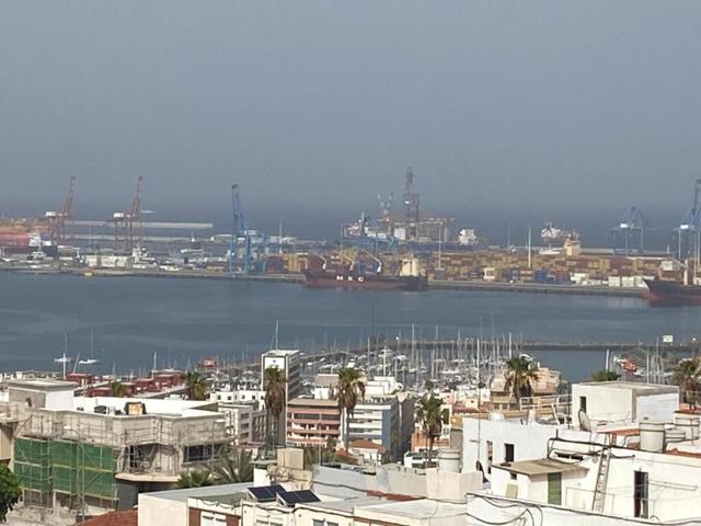 Piso en Av. Escalerita cruce con Calle Cronista Benítez Inglott - Las Palmas- Islas Canarias photo 0