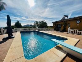 Villa En venta en L'Alfàs Del Pi photo 0