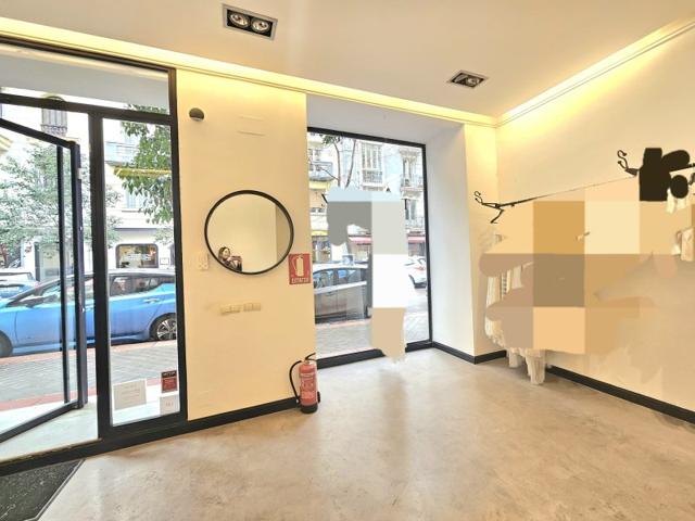 Local En venta en Madrid photo 0