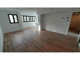 Piso En venta en Girona photo 0