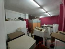 Local En venta en Girona photo 0
