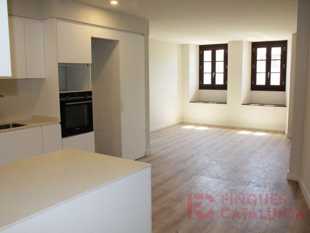 Piso En venta en Girona photo 0