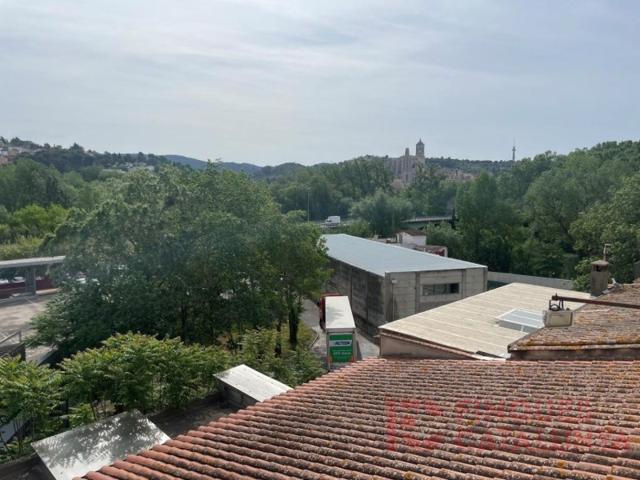 Terreno Urbanizable En venta en Girona photo 0