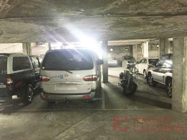 Parking Subterráneo En venta en Girona photo 0
