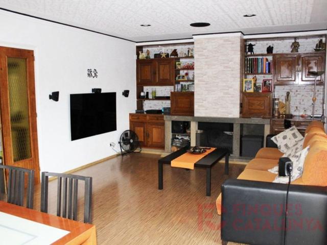 Piso En venta en Girona photo 0