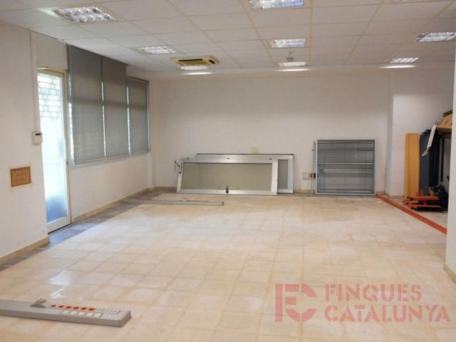 Local En venta en Girona photo 0
