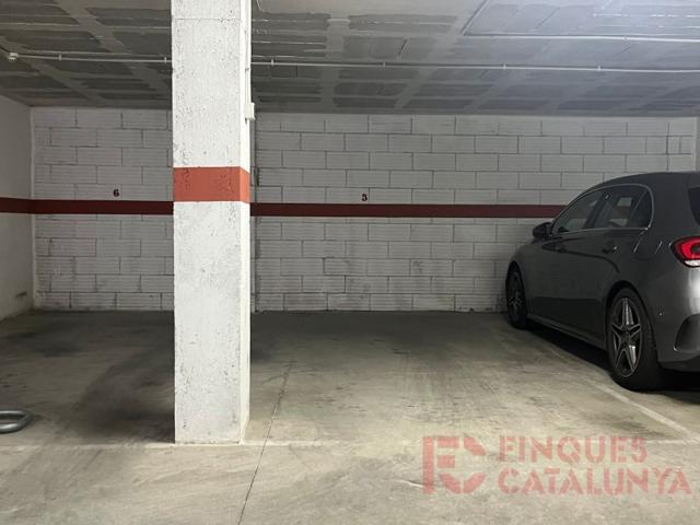 Parking Subterráneo En venta en Girona photo 0
