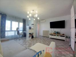 Piso En venta en Girona photo 0