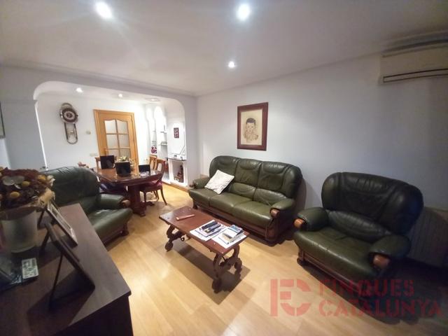 Piso En venta en Girona photo 0