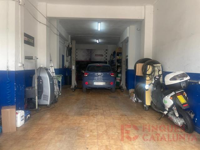 Local En venta en Girona photo 0