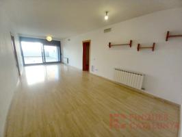Piso En venta en Salt photo 0