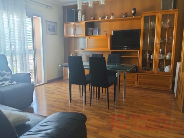 Piso En venta en Girona photo 0