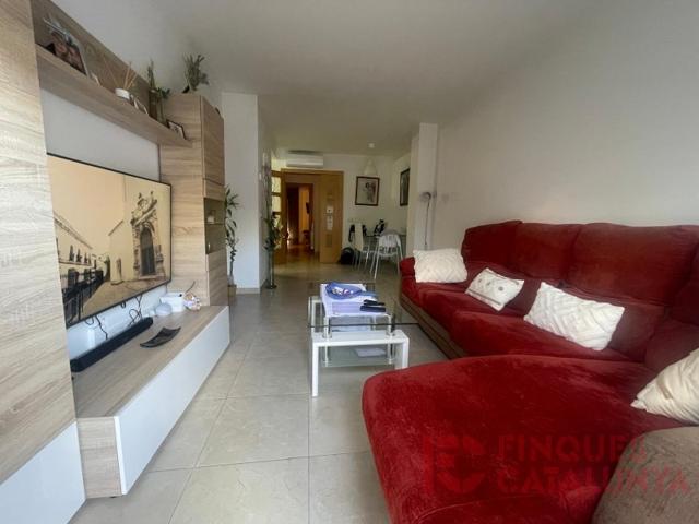 Piso En venta en Quart photo 0