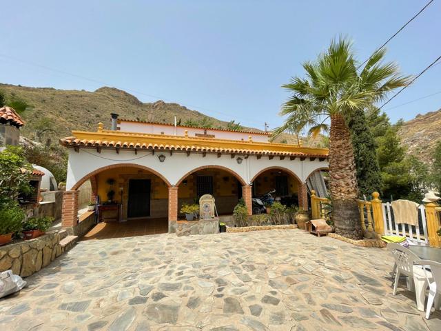 Casa En venta en Berja photo 0