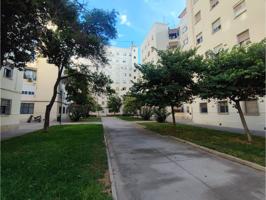 Piso en venta en L'Illa Perduda(46022) photo 0