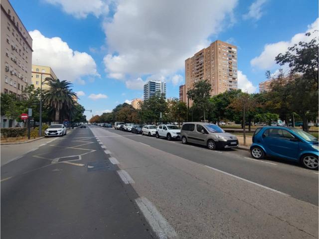 Piso en venta en L'Illa Perduda(46022) photo 0