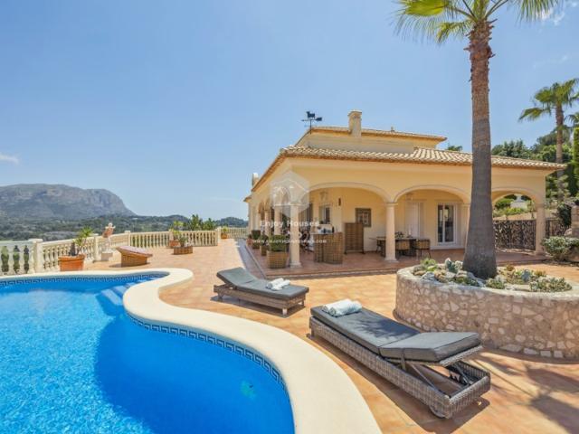 Villa En venta en Pedreguer photo 0