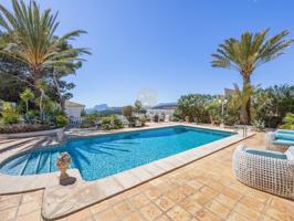 Villa En venta en Moraira photo 0