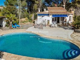Villa En venta en Moraira photo 0