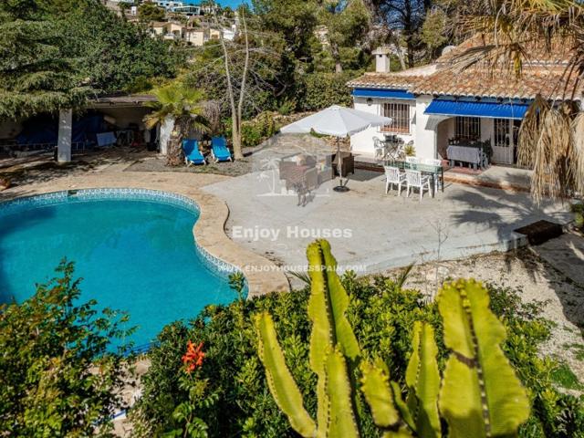 Villa En venta en Moraira photo 0