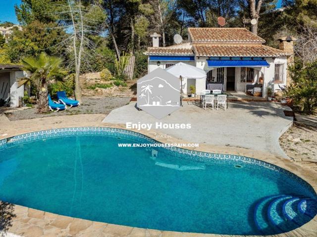 Villa En venta en Moraira photo 0