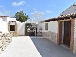 Villa En venta en Moraira photo 0
