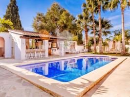 Villa En venta en Dénia photo 0
