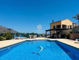 Local En venta en Benissa photo 0