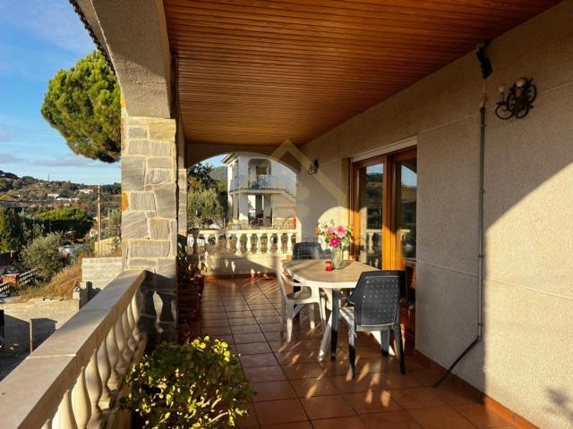 Casa En venta en Cànoves I Samalús photo 0