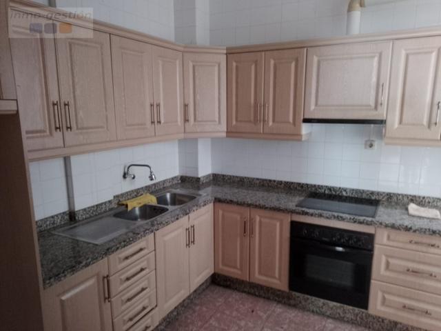Piso En venta en Tocina photo 0
