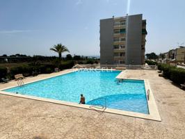 Apartamento en venta en Rocío del Mar, Torrevieja – ¡Oportunidad para reformar cerca de la playa! photo 0