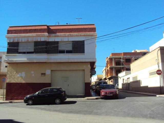 Piso en venta en Calle de Manuel Azaña photo 0