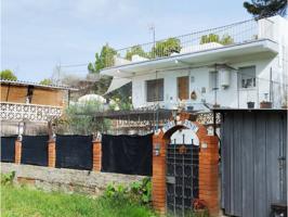CASA UNIFAMILIAR CON JARDÍN Y POSIBILIDAD DE AMPLIACIÓN EN VACARISSES photo 0