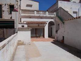 Casa en venta en Centre-El Pedró photo 0