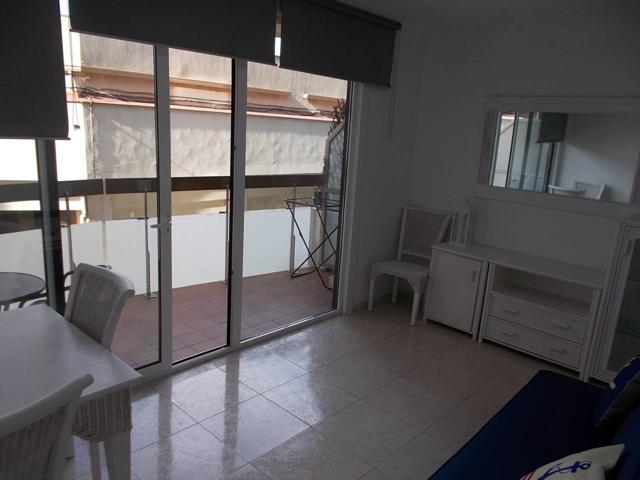 Céntrico apartamento de 1 habitación al lado de la playa. photo 0