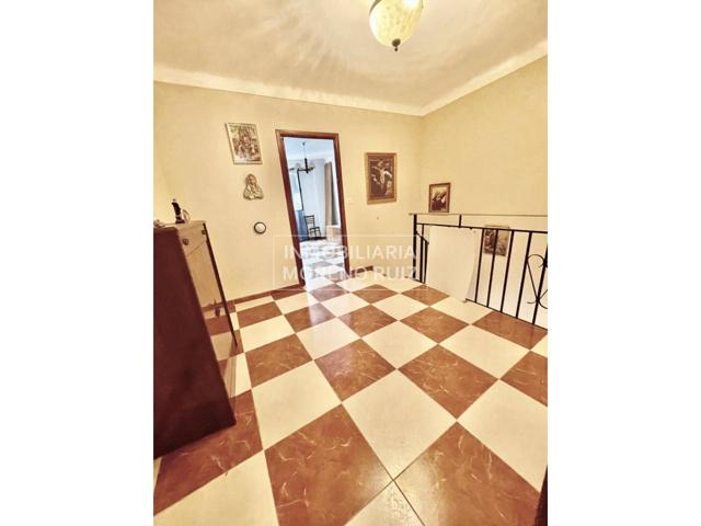 CASA EN VENTA EN LUQUE CON COCHERA. photo 0