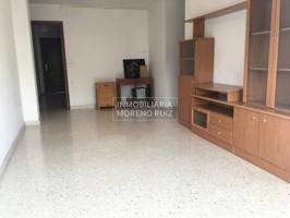 ACOGEDOR PISO EN PLANTA BAJA CON PARKING. photo 0