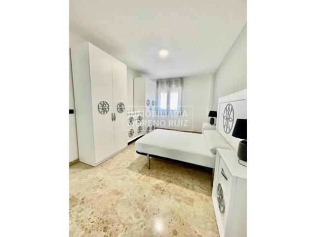 LUJOSO PISO AMUEBLADO Y CON PARKING. photo 0