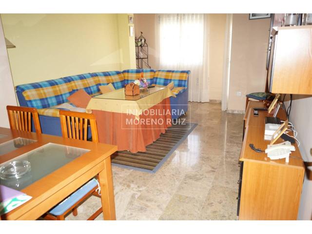 PISO CON COCHERA CERRADA Y ASCENSOR. photo 0