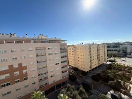 PISO DE 4 DORMITORIOS Y PLAZA DE GARAJE EN ZONA DEL CORTE INGLÉS photo 0