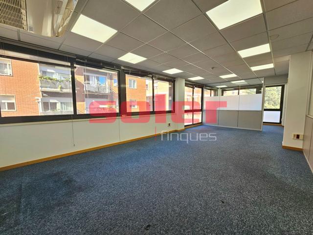 Oficina En venta en Sant Cugat del Vallès photo 0