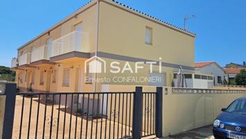 Casa adosada en costa norte ,construida en 2 plantas con gran terraza exterior zona chill out y barbacoa photo 0