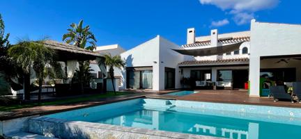 Super chalet de lujo en primera línea de playa con sótano, 2 piscinas, gimnasio en El Valle Golf Res photo 0