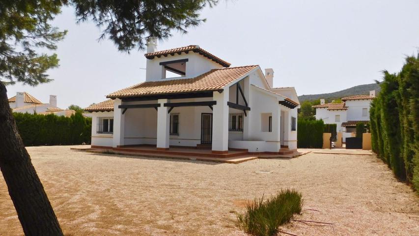 Villa clasica llave en mano de 3 dormitorios en paraje natural photo 0
