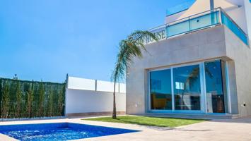 Chalet independiente de alto nivel con piscina privada cerca de la playa y del golf photo 0