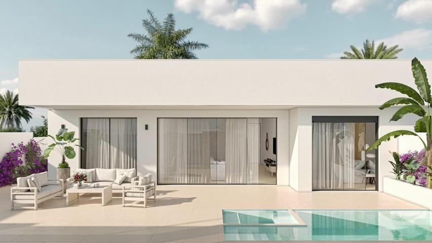 Muy bonito chalet de una sola planta con gran solarium, piscina y a sólo 300 m del centro de la ciud photo 0