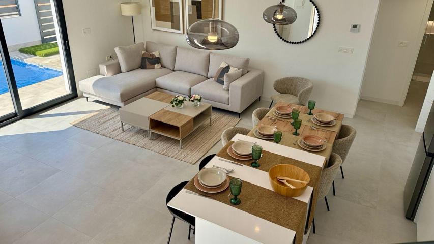 MAGNIFICO RESIDENCIAL EL ALBA CHALETS DE 3 DORMITORIOS EN ROLDAN photo 0