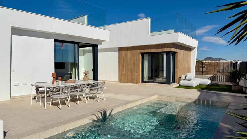 Fantástica villa de 3 dormitorios y un plan con piscina privada en un encantador complejo de golf photo 0