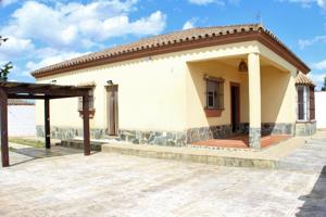 Chalet independiente en zona Rana Verde photo 0