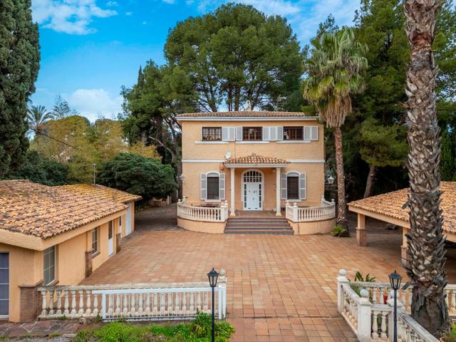 Chalet en venta en Madrigal photo 0